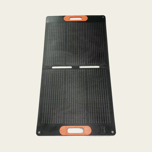 Panneau solaire pliable Attolle 100 W déplié, deux volets de cellules monocristallines