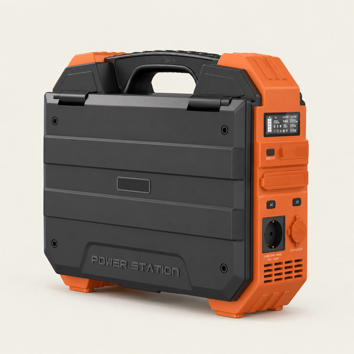Station d'énergie Attolle Volta 1600, coloris orange, vue trois quarts avec prise secteur 230 V